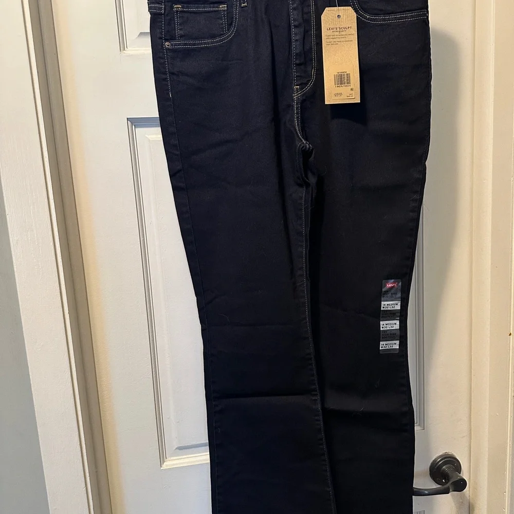 Levi’s 725 Bootcut Size 14 Medium — NWT - Picture 7 of 8